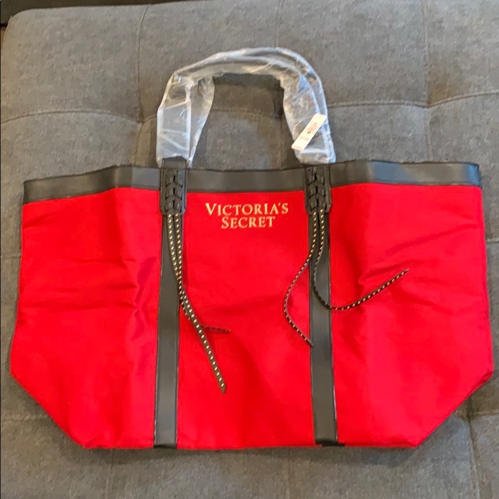 Victoria’s Secret tote